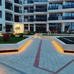 Апартамент Skyline 20 With Sea View And Pool *