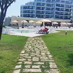 Skyline 20 With Sea View And Pool Апартамент Варна