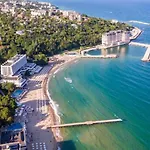 Skyline 20 With Sea View And Pool Varna