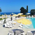 Skyline 20 With Sea View And Pool * Varna