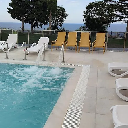 Skyline 20 With Sea View And Pool דירה