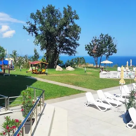 Skyline 20 With Sea View And Pool
